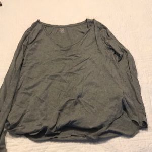 Grey long sleeve t